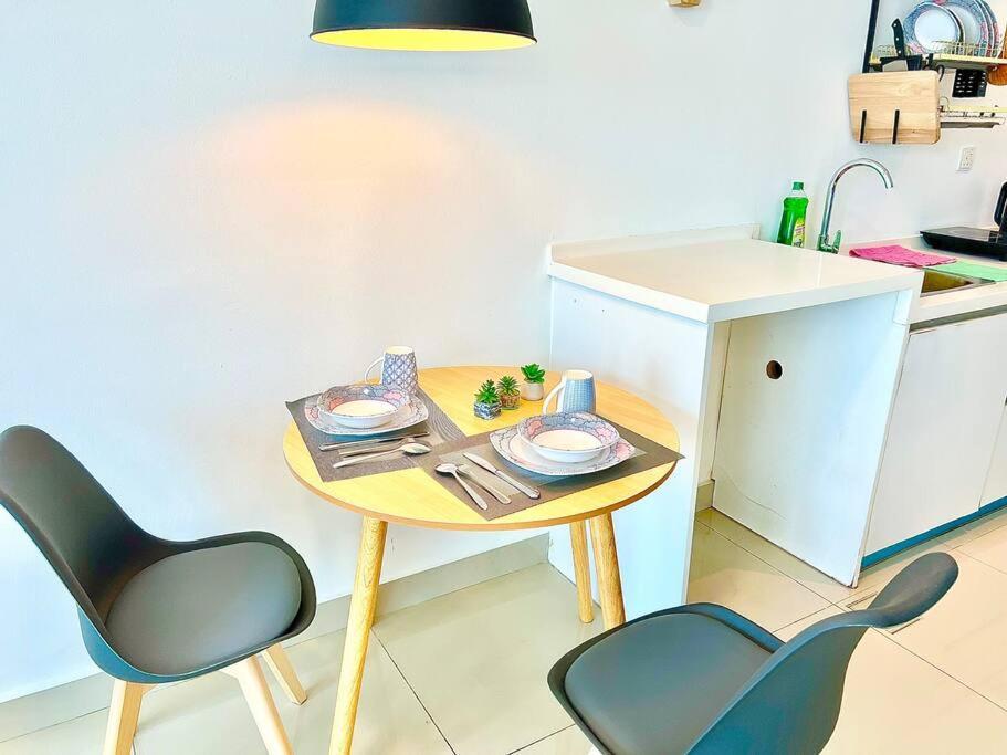 G 1-5Pax Cozy Home Trefoil Setia Alam 100Mps Wifi & Tv Sccc Exterior photo