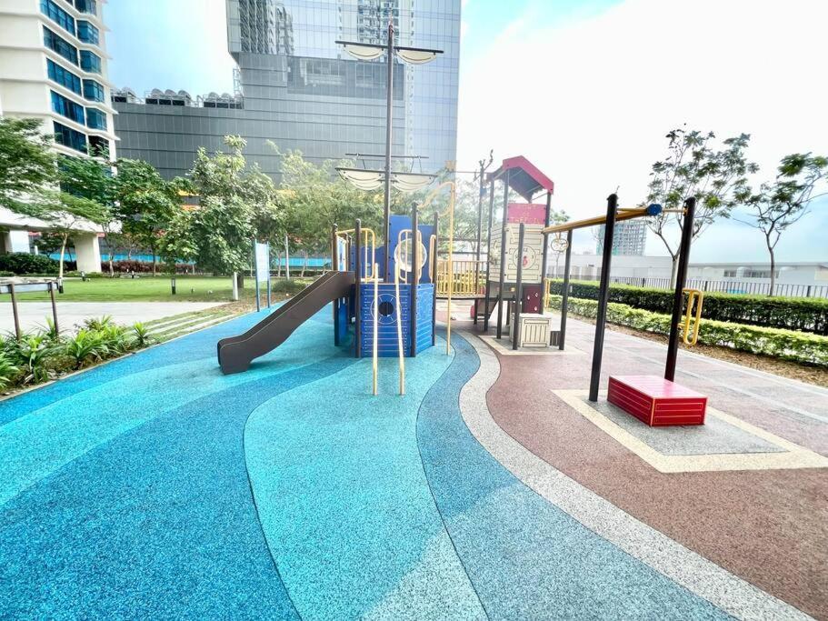 G 1-5Pax Cozy Home Trefoil Setia Alam 100Mps Wifi & Tv Sccc Exterior photo